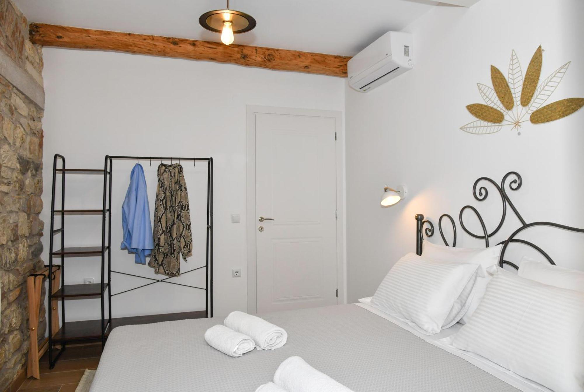 לפקימי Captain Theo'S Modern Apartment Maria מראה חיצוני תמונה